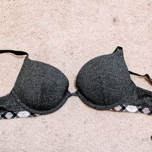 NWOT Vectoria's Secret Push up Bra 34A